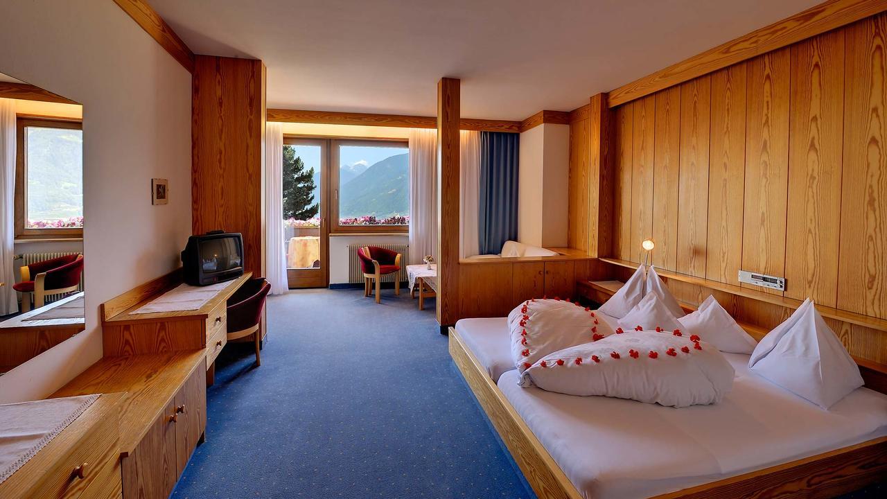 Hotel Tirol Екстериор снимка